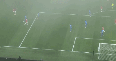 如法炮制！赖因德斯凌空抽射破门，米兰2-0领先